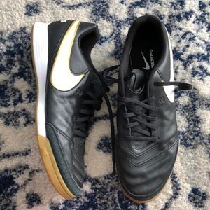 Nike Tiempo Genio II Leather IC soccer indoor